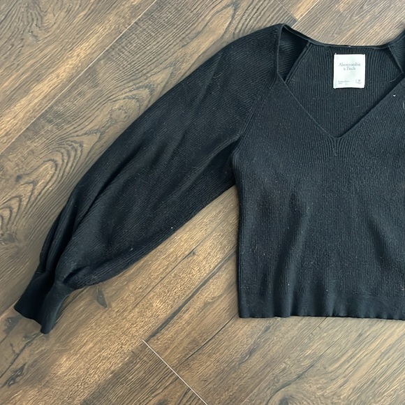 A&F Sweetheart Ribbed Knit Balloon Sleeve Sweater - Picture 2 of 6